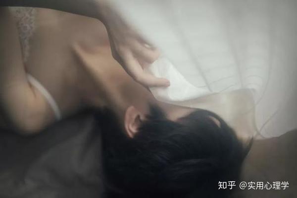 无性婚姻:没有夫妻之实的婚姻能携手到老吗?该何去何从?