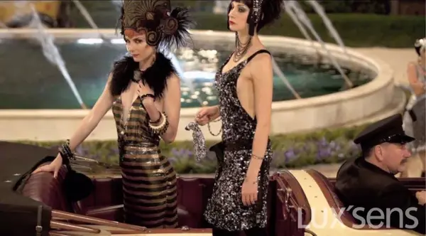 探索| 除了时尚界,prada还玩过动漫搞过建筑拍过电影.