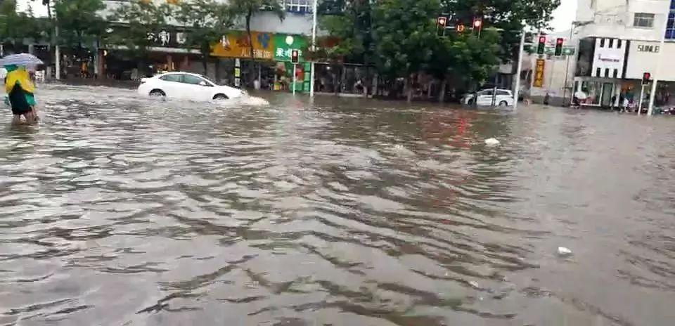 今日文案2021年7月河南特大暴雨全国揪心央媒痛批无良企业发国难财