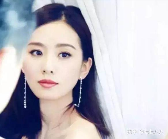 女生怎么戴耳环更好看,看完就懂了