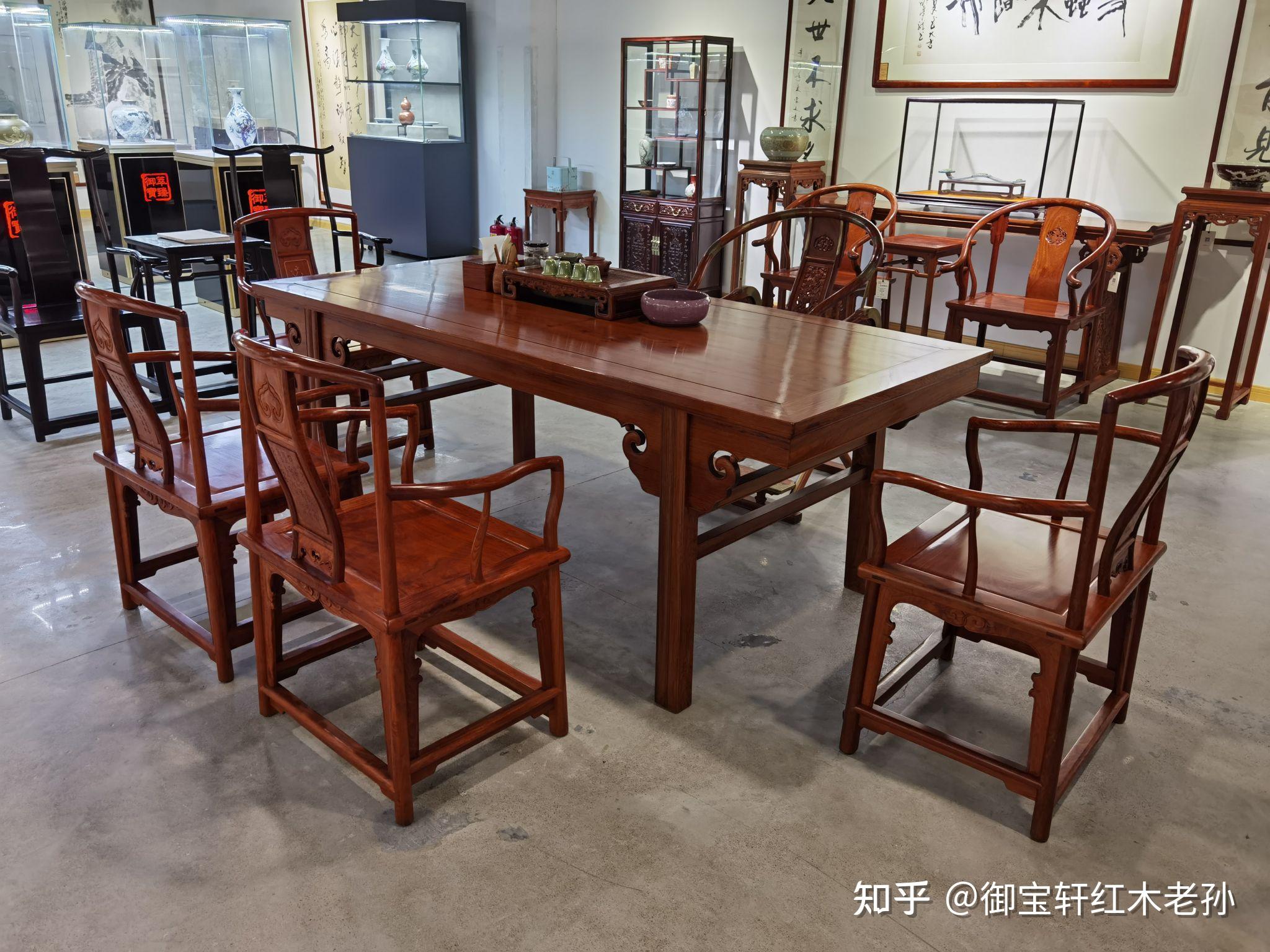 为什么非常多的中年老板喜欢在办公室放红木家具喝茶?