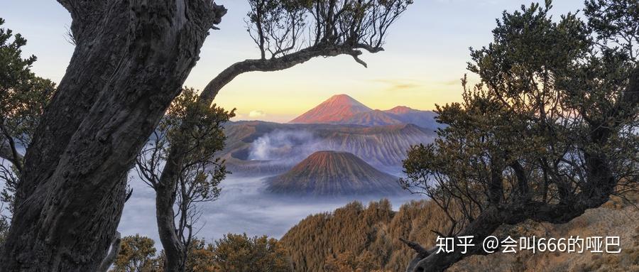 印尼布罗莫火山万籁俱寂比拟天上幻境