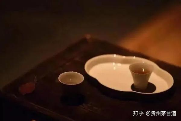 风过厅堂漫茶香                         几时归去做闲人  一盏茶酒