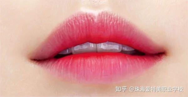 纹绣定妆唇,一个为你增加气色的好方法!