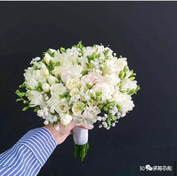 新娘捧花 仙柔花姿 清幽花香 小苍兰 就是一位女子 娇艳馥郁,芬芳