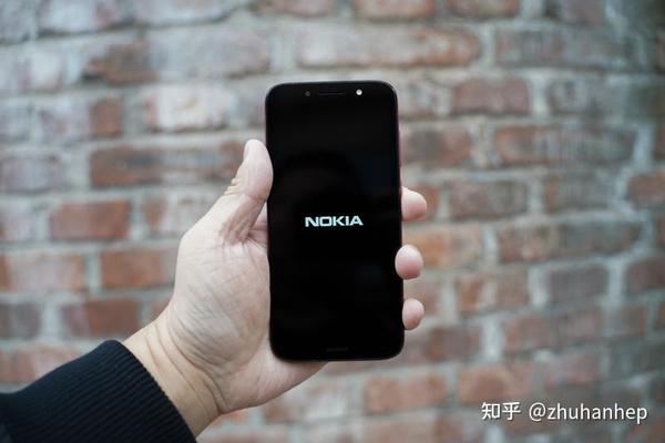 开机动画:nokia logo闪啊闪,经典的开机铃声,遗憾是少了握手画面.