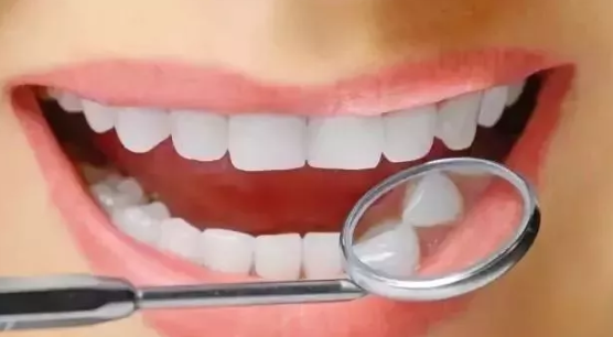 只是上排牙齿不齐,有必要矫正全口牙齿吗?