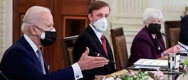 第一次见菅义伟,拜登特意戴了两只口罩
