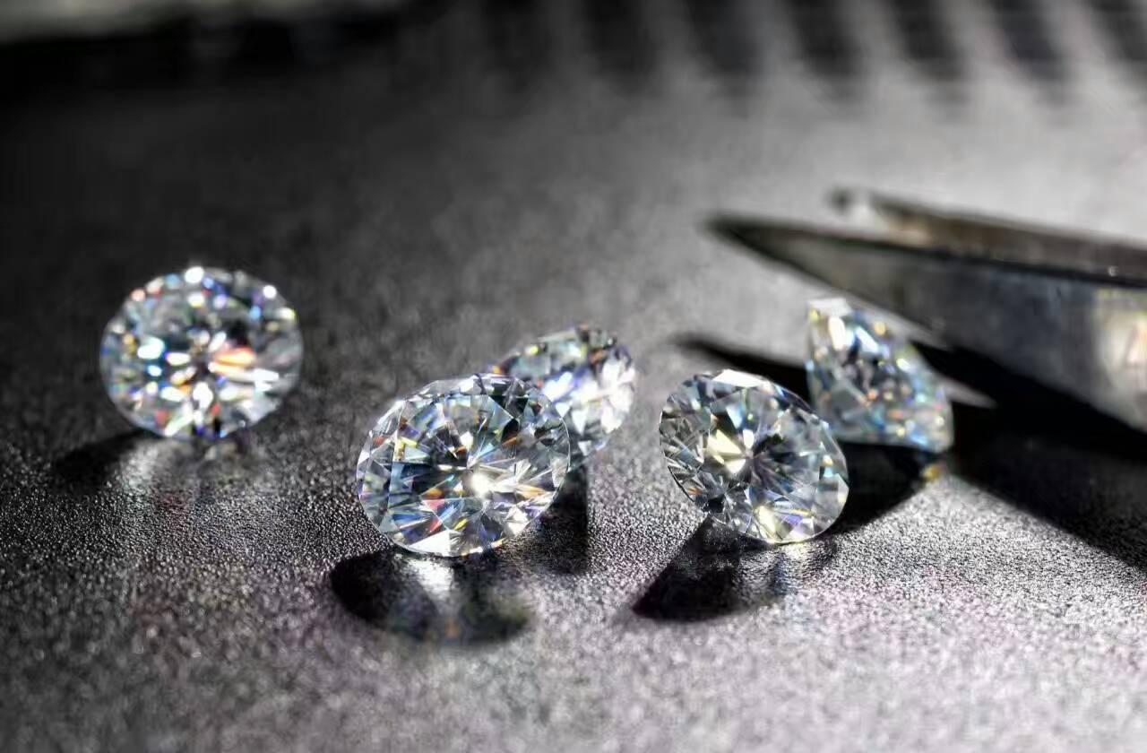 科技与浪漫的结合——培育钻石