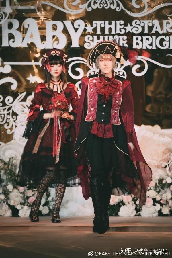 王子系lolita安利!谁说lolita不能超帅气?男孩子也穿的lolita