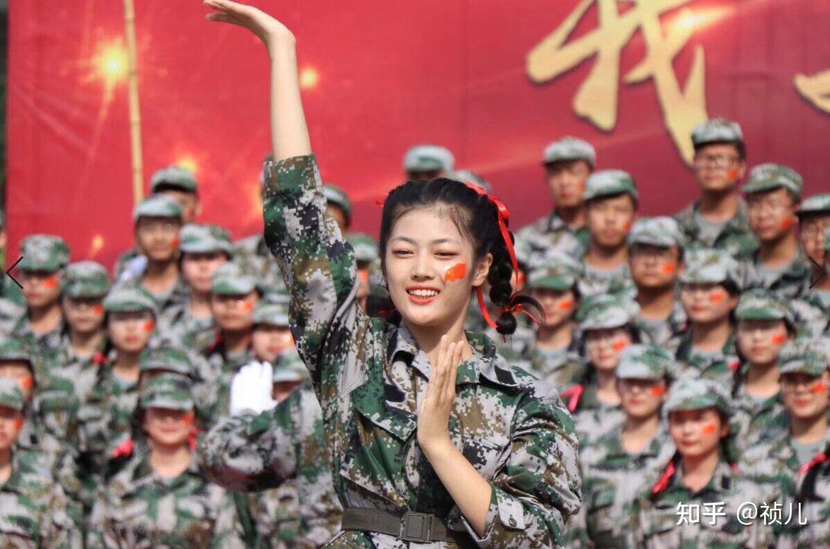 2021春季征兵河南大学女兵大学生应征入伍