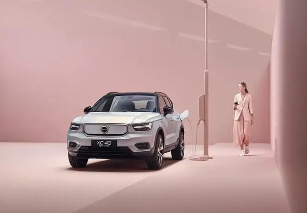 volvo xc40纯电,volvoxc40电动版 沃尔沃xc40纯电版再次降价286万元香不香