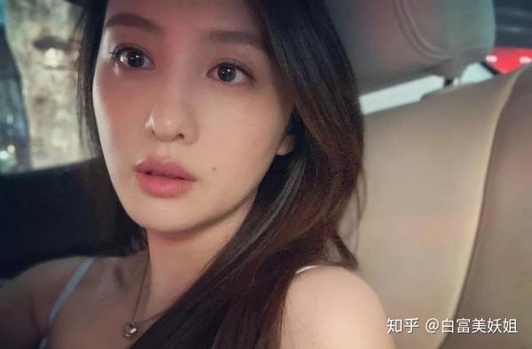 这位美女是许久不见的老面孔,饰演过《十八岁的天空》中恬欣一角的王