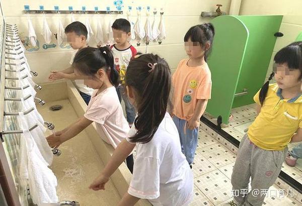 为啥孩子在幼儿园总