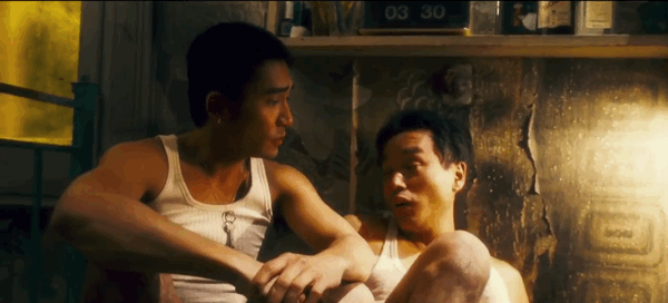 截取了一些有趣的画面做成动图保存下来,也给大家一起分享.