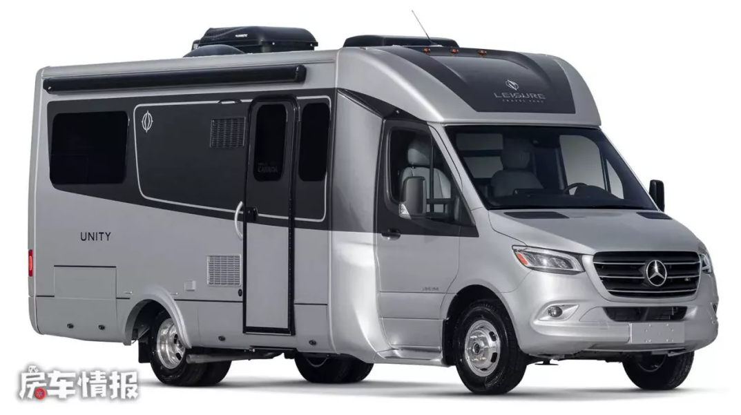 新款unity房车30t7at动力猛2个客厅和家一样
