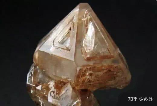▍骸骨水晶/骨干水晶