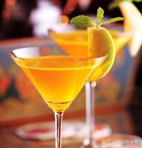 六大基酒所调制的18款知名鸡尾酒看看有没有你爱喝的