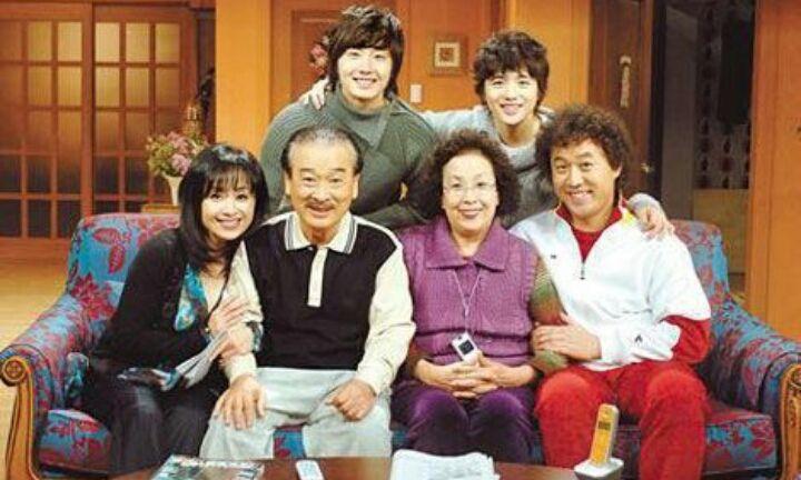 "零差评"的韩剧 《搞笑一家人》上榜