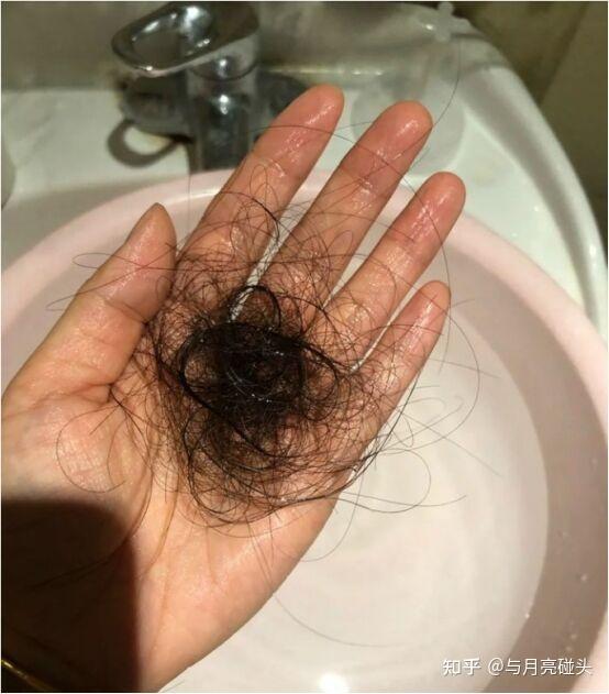 怎么样护理头发能让头发发黑变直变柔顺
