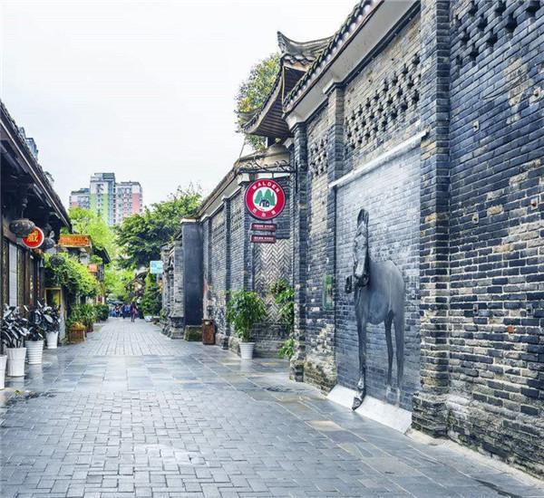 巷子确实是是成都惟一遗留下来的清朝古街道,成为老成都的生活缩影