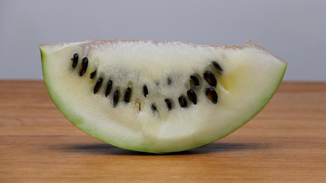 专门用来产西瓜子的籽瓜,里面全部都是瓜子你吃过吗?