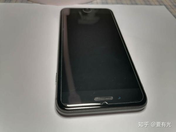 iphone 8p 港版 64g 深空灰 2018年 二月底购入 手机边缘略有磕碰