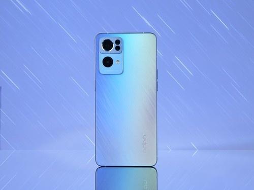 与此同时,在外观设计上,oppo reno7 pro"星雨心愿"配色采用了航天级