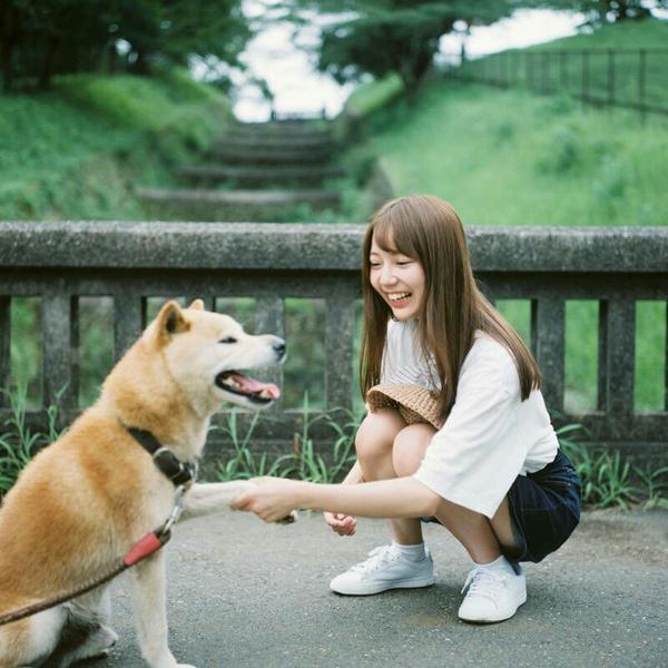 snh48的前成员王依君 这才是我喜欢的日系的感觉啦 笑起来要甜甜的