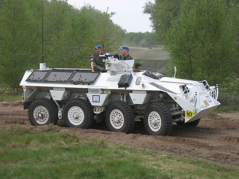 荷兰yp-408装甲运兵车,外形和二战德国半履带运兵车相似