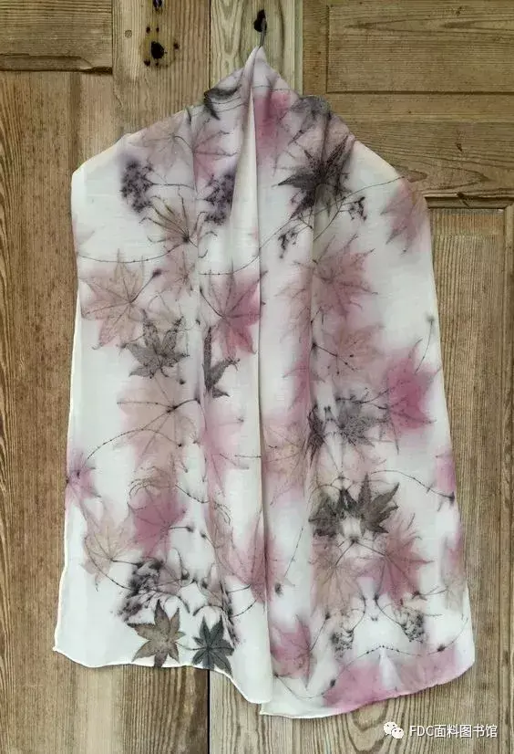 将植物拓印在真丝上有趣的ecoprint生态印染教程