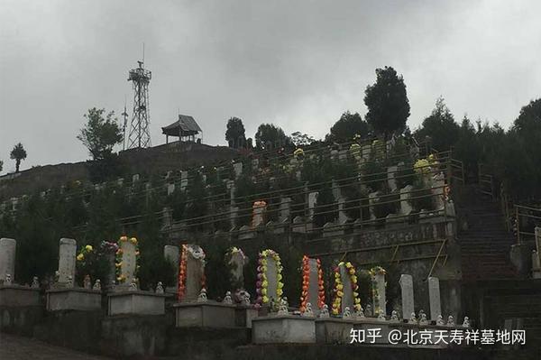 西山公墓管理处位于北京市海淀区苏家坨镇北京市海淀区西山农场铁路西