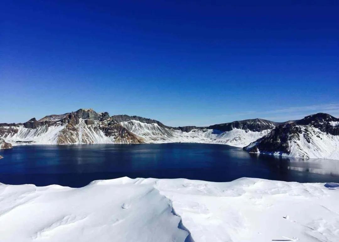 公司部门去长东北长白山团建旅行,吃的,住的,有推荐吗