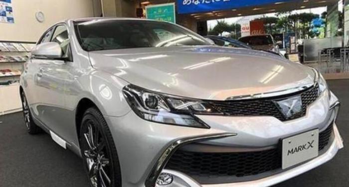 2021款丰田锐志现身全方位大换血换装后驱v6值得一看