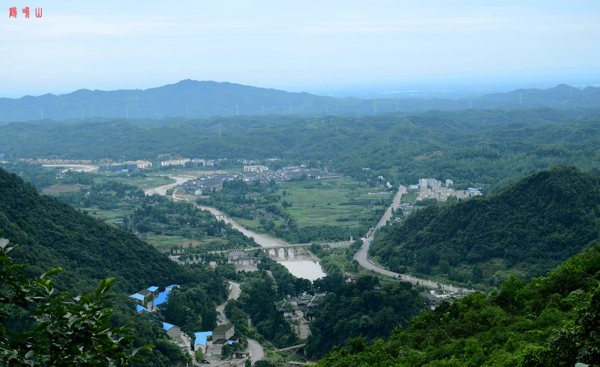 道源圣城位于四川成都西部大邑县境内,属于城西北12公里的鹤鸣乡三丰