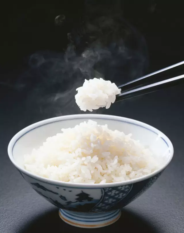 欸,不来点米饭怎么叫吃完一碗饭?
