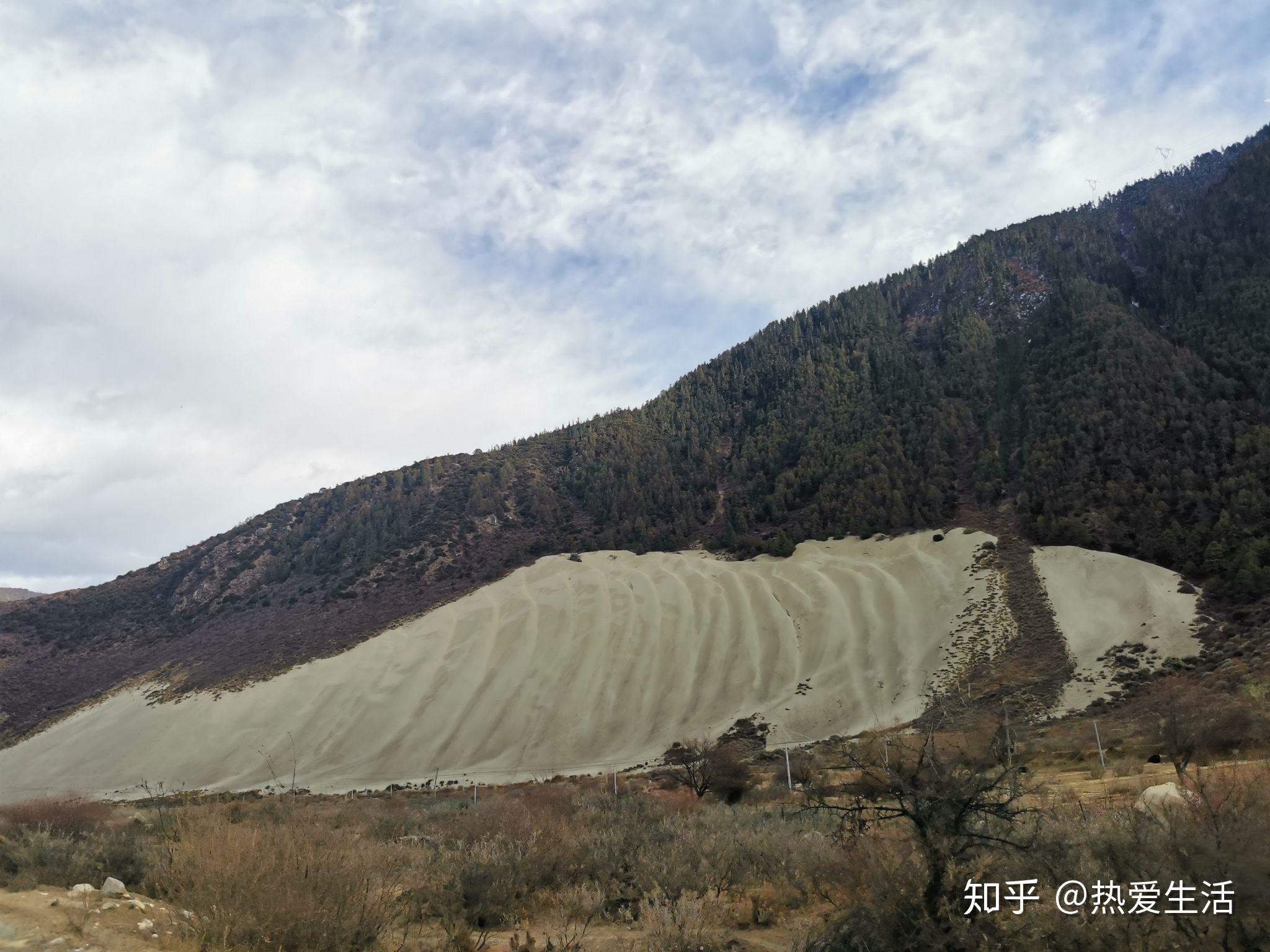 卧龙大沙丘在哪里以及形成原因