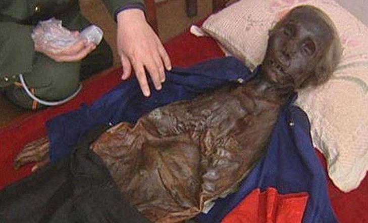 爷爷死后留给我一座殡仪馆和一堆死人