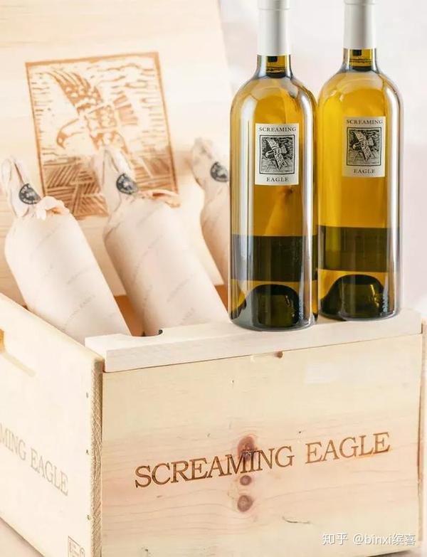 它属于膜拜酒之王screaming eagle(啸鹰).