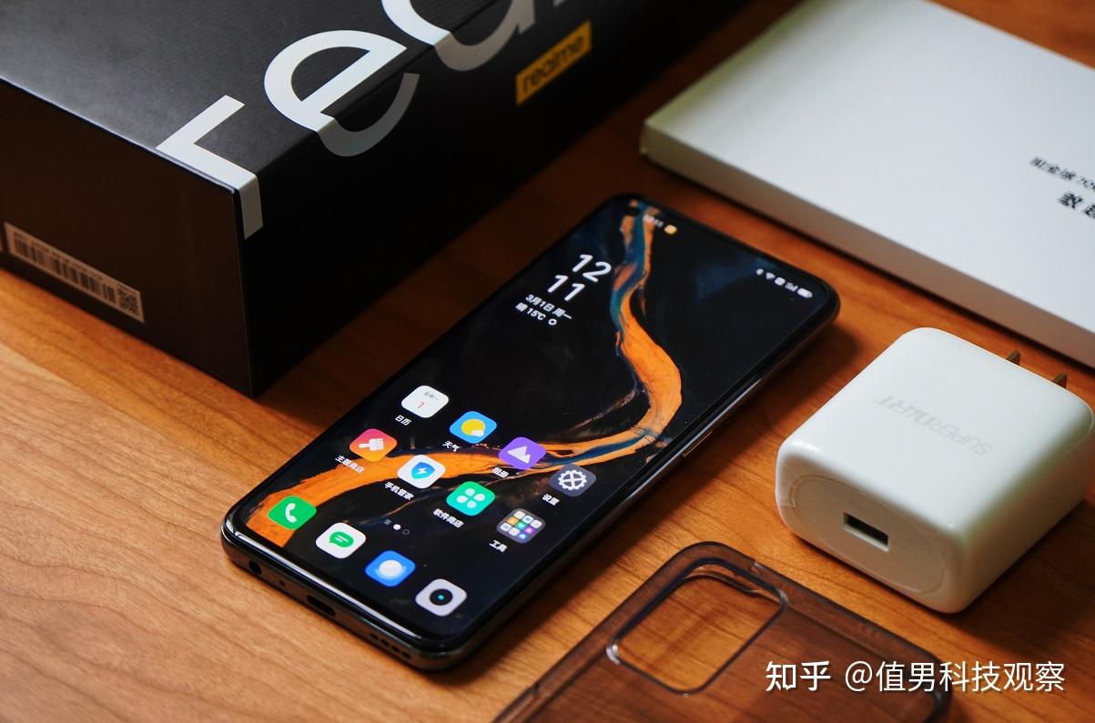 realmegt和红米k40pro哪款屏幕更好哪款性价比更高