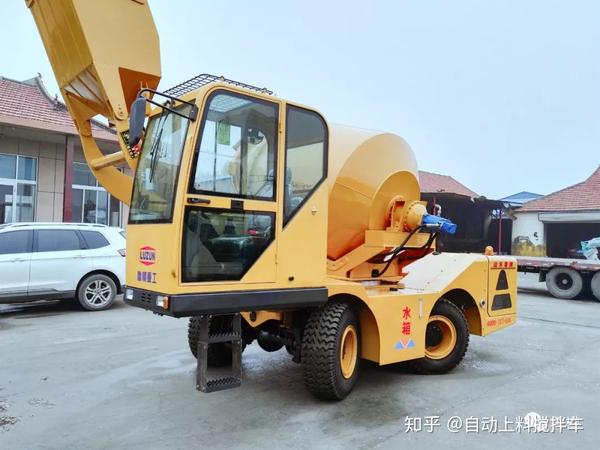 怎样选出最合适的自动上料搅拌车?看完这篇,彻底搞清楚