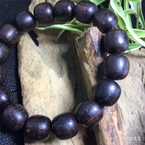 【值得收藏】降真香手串的盘玩与保养