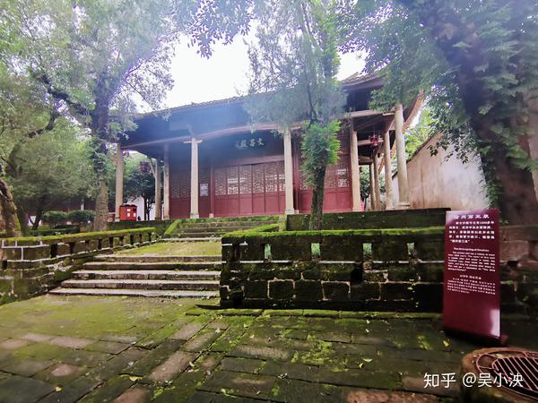 叠山书院是弋阳人民为纪念南宋著名爱国诗人,抵抗侵略的坚强战士谢叠