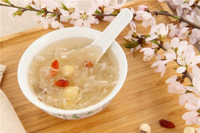 女性吃燕窝多久才能见效