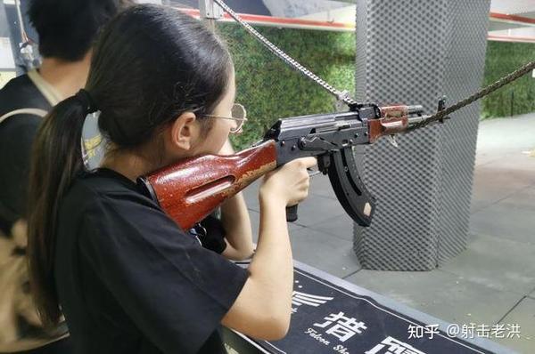 杭州也有很好玩的实弹射击俱乐部!