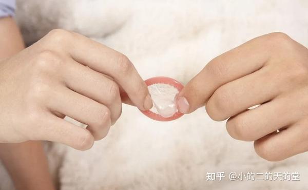 为什么啪啪戴套了,还是会怀孕呢?