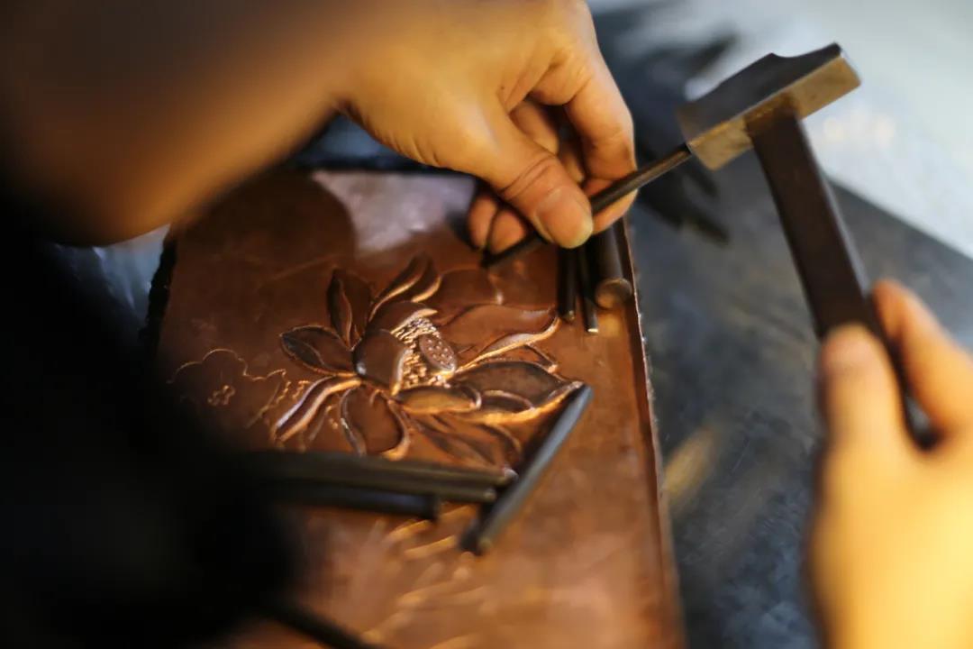 金属錾刻教程精细到难以想象的金工手艺延续了千年
