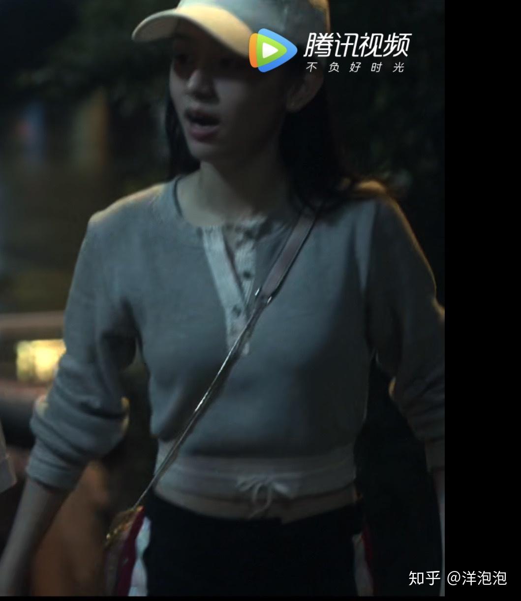 少年的你里面魏莱穿的什么牌子衣服