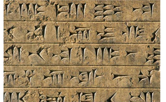 蒙古国考古发现一块神秘石板,刻着神秘文字,美国想要却赠予我国
