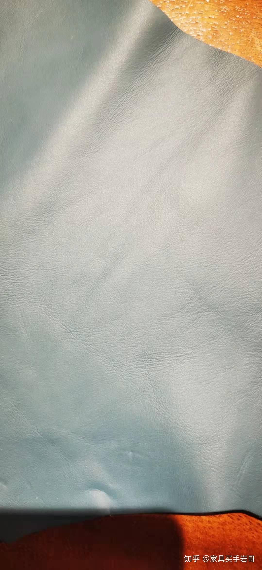 这款沙发皮料是什么皮介绍的人说着三款都是纳帕皮但是我怎么感觉不一